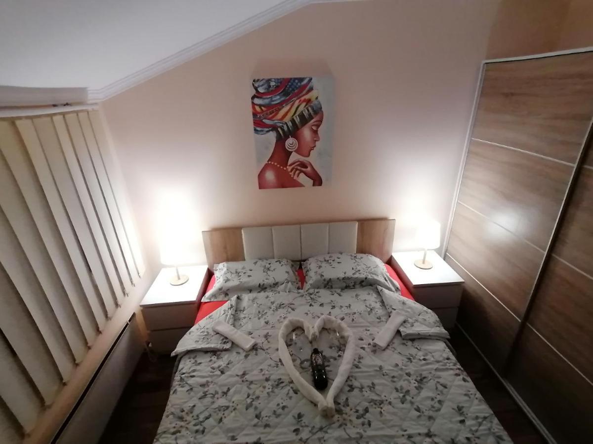 Apartman Dionis Sm Sremska Mitrovica Exterior foto